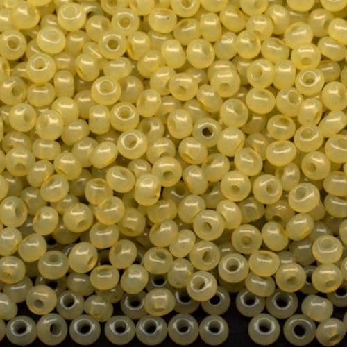 10/0 02651 Tschechische Glasperlen Rocailles Yellow Alabaster - Solgel gefärbt Verpackung 4500 Stück Gewicht 50 Gramm Perlen Größe 2,3 mm Zum Perlensticken und Herstellen von Schmuck von Generic