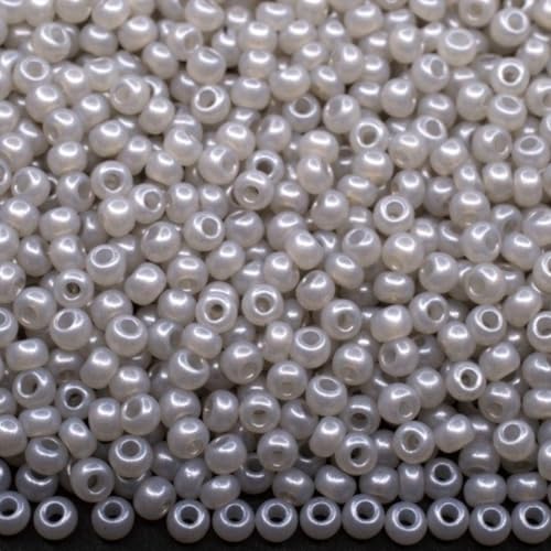 10/0 17249 Tschechische Glasperlen Rocailles Graualabaster - Perle. Verpackung 900 Stück, Gewicht 10 g, Perlengröße 2,3 mm, für Perlenstickerei, Schmuckherstellung 10/0 17249 Tschechische Glasperlen Rocailles Graualabaster - Perle. Verpackung 900 Stück, Gewicht 10 g, Perlengröße 2,3 mm, für Perlenstickerei, Schmuckherstellung von Generic