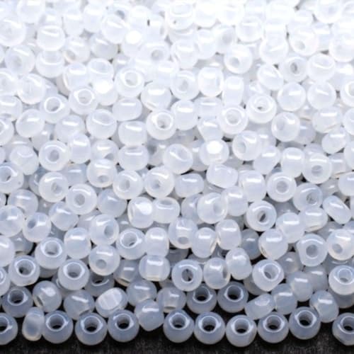 6/0 02090 Tschechische Glas-Rocailles, blickdicht, weiß, Perlengröße 4,1 mm, 650 Stück, 50 g 6/0 02090 Tschechische Glas-Rocailles, blickdicht, weiß, Perlengröße 4,1 mm, 650 Stück, 50 g von Generic