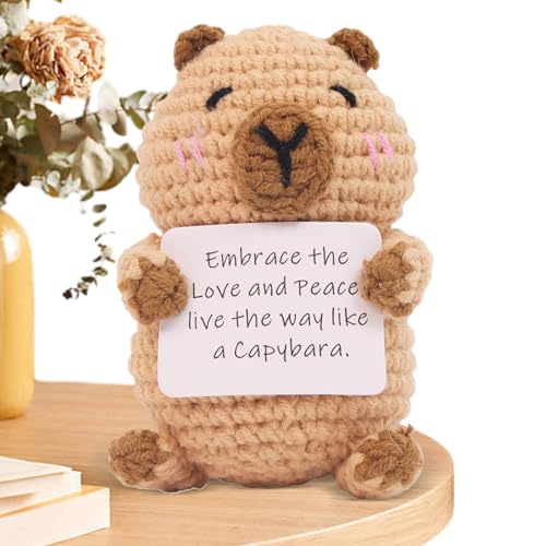 Capibara Häkelpuppe – gewebte Tiere | Dekoration mit lustiger Karte für Zuhause, Schreibtisch, Abschlussfeier, Geburtstag, Valentinstag Capibara Häkelpuppe – gewebte Tiere | Dekoration mit lustiger Karte für Zuhause, Schreibtisch, Abschlussfeier, Geburtstag, Valentinstag von Genérico
