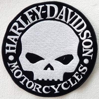 Patch Aufnäher Brust Totenkopf Skull Harley Davidson für Bikers Schriftzug Silver von Generico