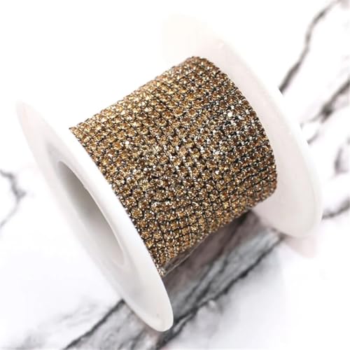 9,1 m Rolle Glaskristall-Strasssteine mit silberfarbener Basis, Cup-Kette zum Aufkleben von Kleidertaschen und Hochzeitskleid-Dekorationen 9,1 m Rolle Glaskristall-Strasssteine mit silberfarbener Basis, Cup-Kette zum Aufkleben von Kleidertaschen und Hochzeitskleid-Dekorationen von Generisch