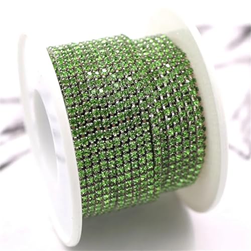 9,1 m Rolle Glaskristall-Strasssteine mit silberfarbener Basis, Cup-Kette zum Aufkleben von Kleidertaschen und Hochzeitskleid-Dekorationen 9,1 m Rolle Glaskristall-Strasssteine mit silberfarbener Basis, Cup-Kette zum Aufkleben von Kleidertaschen und Hochzeitskleid-Dekorationen von Generisch