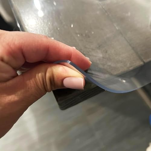 ClearTable Abdeckschutz, 2 mm dick, durchscheinend, mattiert, Kunststoff, langlebig, Schreibtischschutz, 140 x 140 cm, transparenter Tischschutz ClearTable Abdeckschutz, 2 mm dick, durchscheinend, mattiert, Kunststoff, langlebig, Schreibtischschutz, 140 x 140 cm, transparenter Tischschutz von Generisch