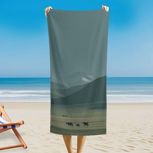 Gebirge Magnetisches Badetuch - 200 x 145 cm, Grasland Pferd Naturlandschaft Strandtuch für Strand, Schwimmen, Sandfrei & Schnelltrocknend Strandhandtuch Handtuch mit Magnetverschluss von Generisch