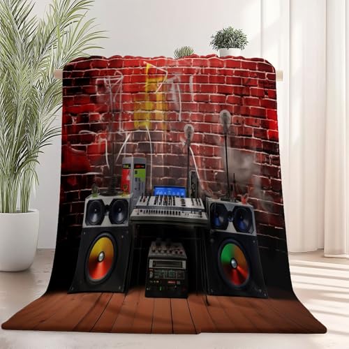 Generisch Weiche Kuscheldecke 100 x 130 cm fürs Kinderbett, Retro Graffiti Musikinstrumente Thema Kuscheldecke Leichter Plüschstoff für Sofa Couch Schlafzimmer Wohnzi - Rötlich Braun Generisch Weiche Kuscheldecke 100 x 130 cm fürs Kinderbett, Retro Graffiti Musikinstrumente Thema Kuscheldecke Leichter Plüschstoff für Sofa Couch Schlafzimmer Wohnzi - Rötlich Braun von Generisch