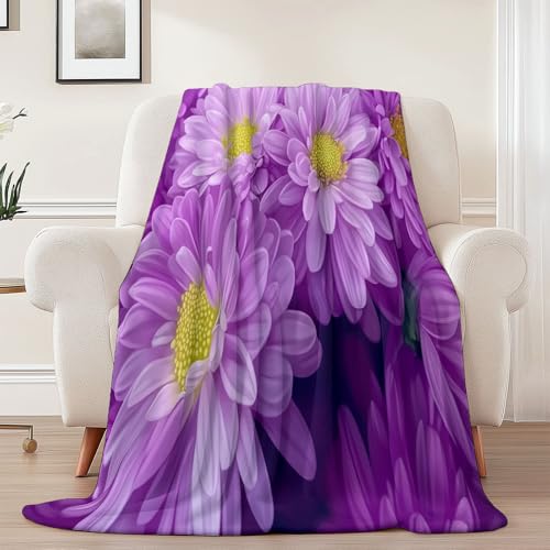 Generisch Weiche Kuscheldecke 150 x 200 cm fürs Kinderbett, Blumen Nahaufnahme Küken Chrysantheme Thema Kuscheldecke Leichter Plüschstoff für Sofa Couch Schlafzimmer Wohnzi - Lila Generisch Weiche Kuscheldecke 150 x 200 cm fürs Kinderbett, Blumen Nahaufnahme Küken Chrysantheme Thema Kuscheldecke Leichter Plüschstoff für Sofa Couch Schlafzimmer Wohnzi - Lila von Generisch