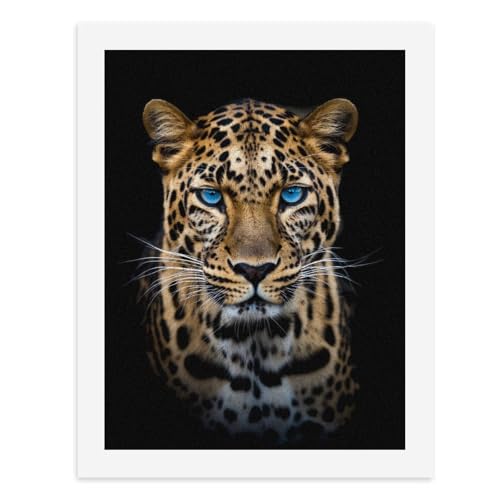Malen nach Zahlen, Ein majestätischer Leopard mit auffälligen blauen Augen, digitales Gemälde für Erwachsene, Kunstwerk für Wanddekoration, einzigartiger moderner abstrakter Druck, ungerahmt 40 x 50 Malen nach Zahlen, Ein majestätischer Leopard mit auffälligen blauen Augen, digitales Gemälde für Erwachsene, Kunstwerk für Wanddekoration, einzigartiger moderner abstrakter Druck, ungerahmt 40 x 50 von Generisch