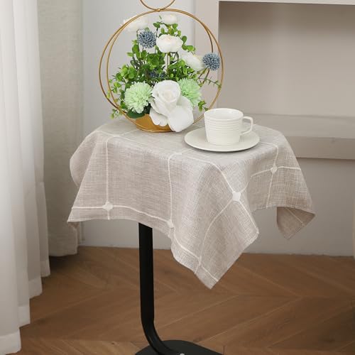 Gernaice Tischdecke, kariert, 61 x 61 cm, klein, quadratisch, Bauernhaus, bestickt, Stoff, staubdicht, knitterfrei, waschbar, Tischdecke für Nachttisch, Braun Gernaice Tischdecke, kariert, 61 x 61 cm, klein, quadratisch, Bauernhaus, bestickt, Stoff, staubdicht, knitterfrei, waschbar, Tischdecke für Nachttisch, Braun von Gernaice