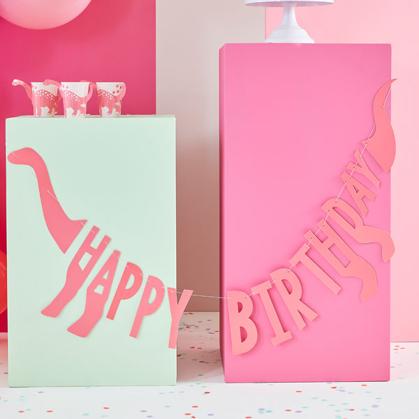 Dinosaurier Happy Birthday-Kette aus Pappe, 2m lang Dinosaurier Happy Birthday-Kette aus Pappe, 2m lang von Ginger Ray