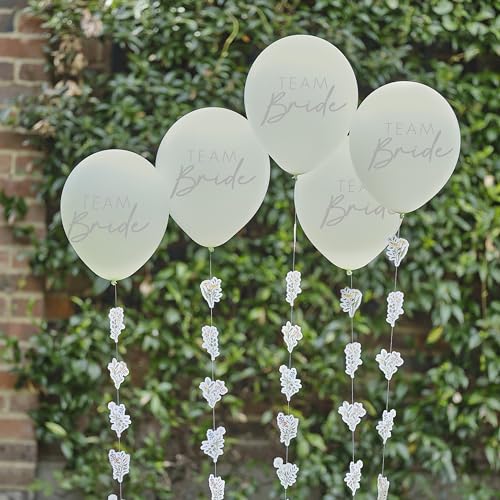 Ginger RayHellgrüne Latexballons „Team Bride“ mit Blumenschwänzen aus Papier, Dekorationen für den Junggesellinnenabschied, 5er-Pack Ginger RayHellgrüne Latexballons „Team Bride“ mit Blumenschwänzen aus Papier, Dekorationen für den Junggesellinnenabschied, 5er-Pack von Ginger Ray