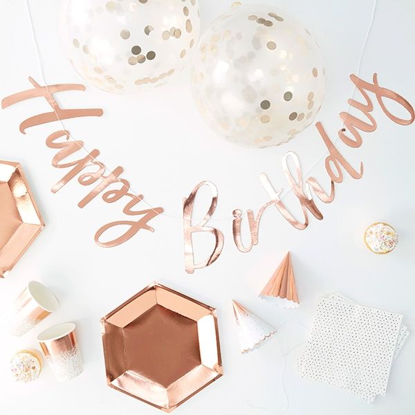 Happy Birthday Partykiste, Deko in rosegold, 70-teilig Happy Birthday Partykiste, Deko in rosegold, 70-teilig von Ginger Ray