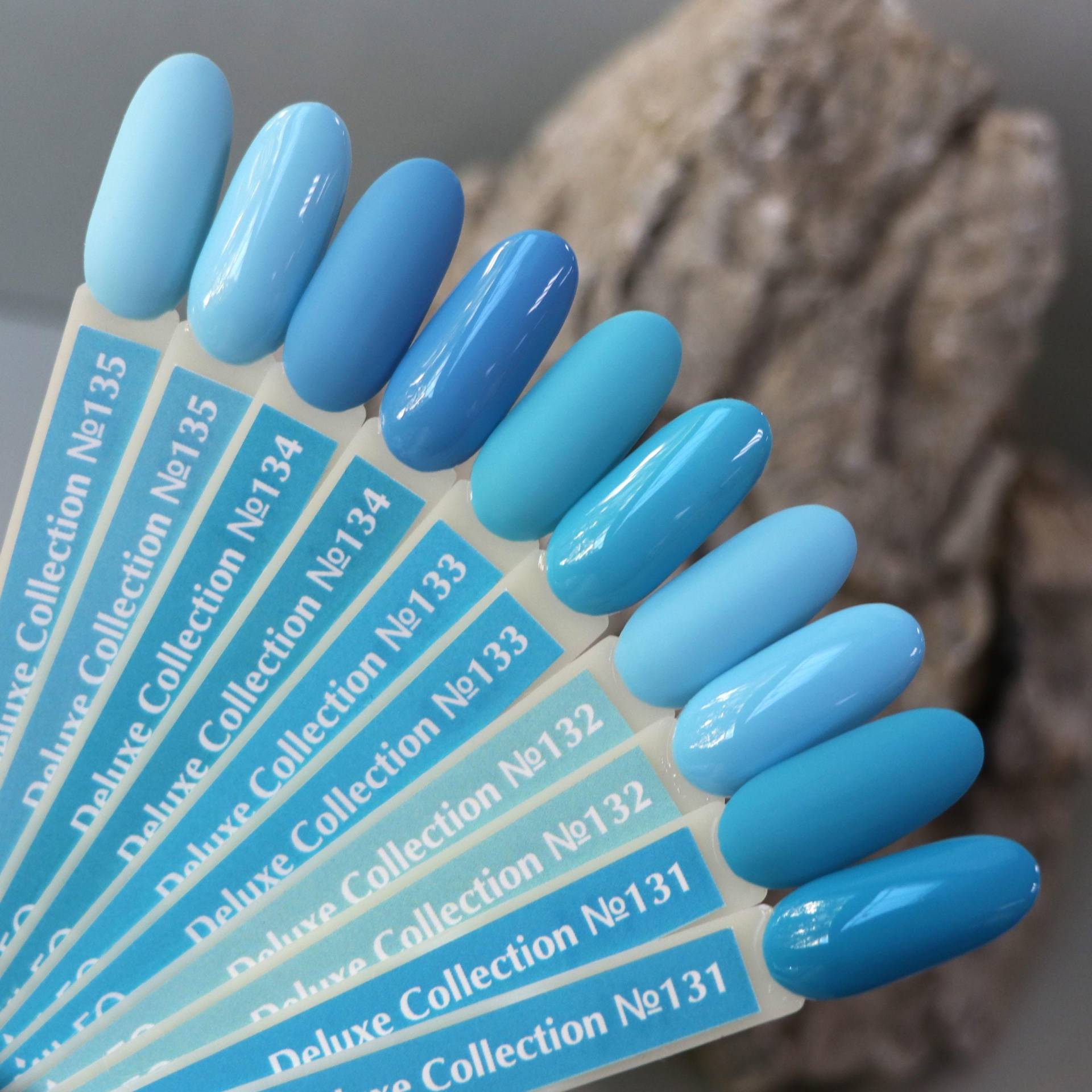 Komilfo Blau Gel Polish Grau Nagellack Aqua Varnish Sky Nails Maniküre Nail Art Komilfo Blau Gel Polish Grau Nagellack Aqua Varnish Sky Nails Maniküre Nail Art von Glifada