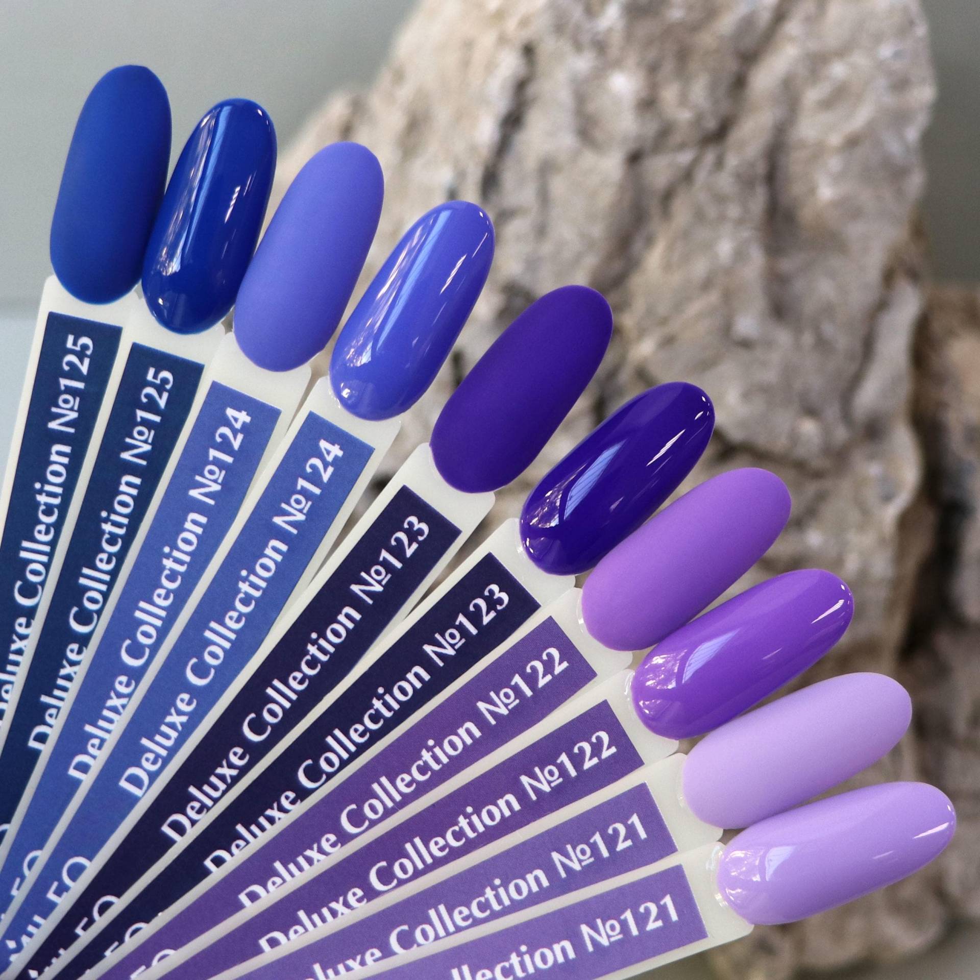Komilfo Lila Gel Lack Flieder Nagellack Lavendel Violett Maniküre Nail Art Komilfo Lila Gel Lack Flieder Nagellack Lavendel Violett Maniküre Nail Art von Glifada