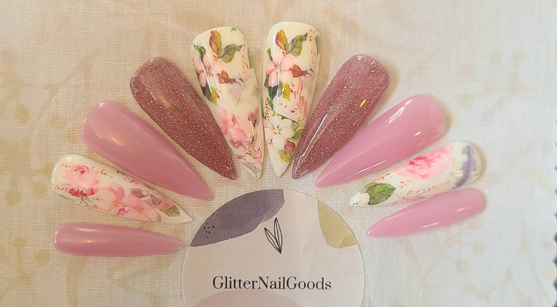 Pfingstrose Garten Pink Press On Nail Art, Hochzeitsnägel, Lange Datum Nacht Nägel, Stilletto, Reflektierende Politur Floral, Kurz Romantisch Pfingstrose Garten Pink Press On Nail Art, Hochzeitsnägel, Lange Datum Nacht Nägel, Stilletto, Reflektierende Politur Floral, Kurz Romantisch von GlitterNailGoods