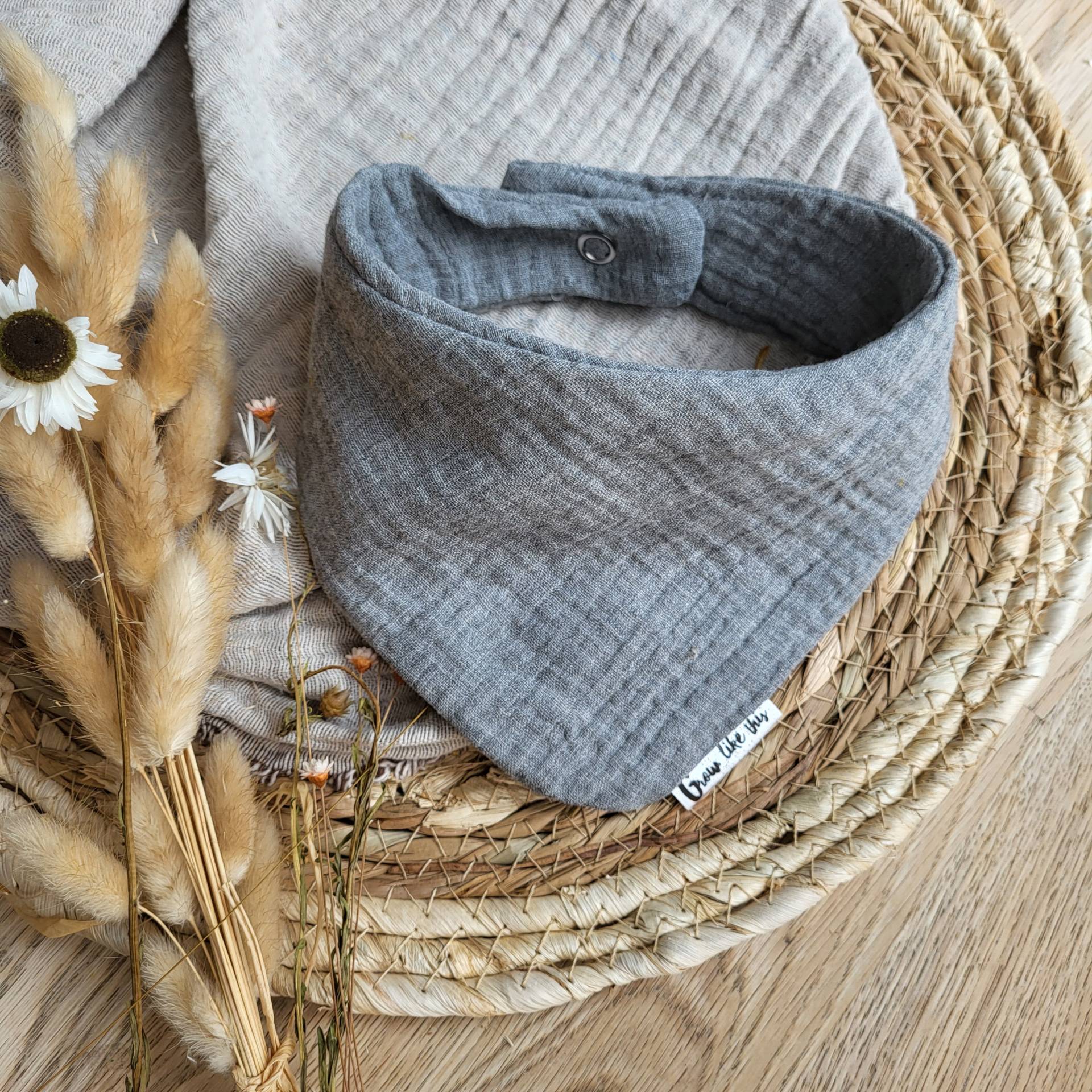 Babyhalstuch, Dreieckstuch Grau, Musselintuch Baby, Spucktuch, Lätzchen Babyhalstuch, Dreieckstuch Grau, Musselintuch Baby, Spucktuch, Lätzchen von GrowlikethisShop
