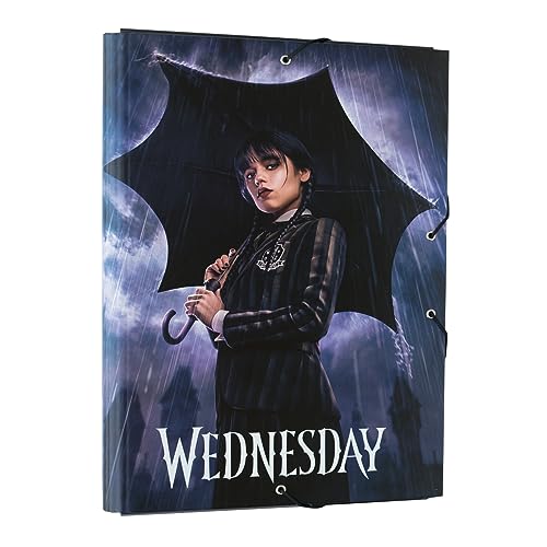 Grupo Erik Mappe A4 - Sammelmappe A4 Wednesday Addams Fanartikel Dokumentenmappe A4 mit Gummizug - Heftmapppe A4 Heftbox A4 Schulranzen Eckspanner Ordnungsmappe Büro Zubehör Schul Zubehör von Grupo Erik