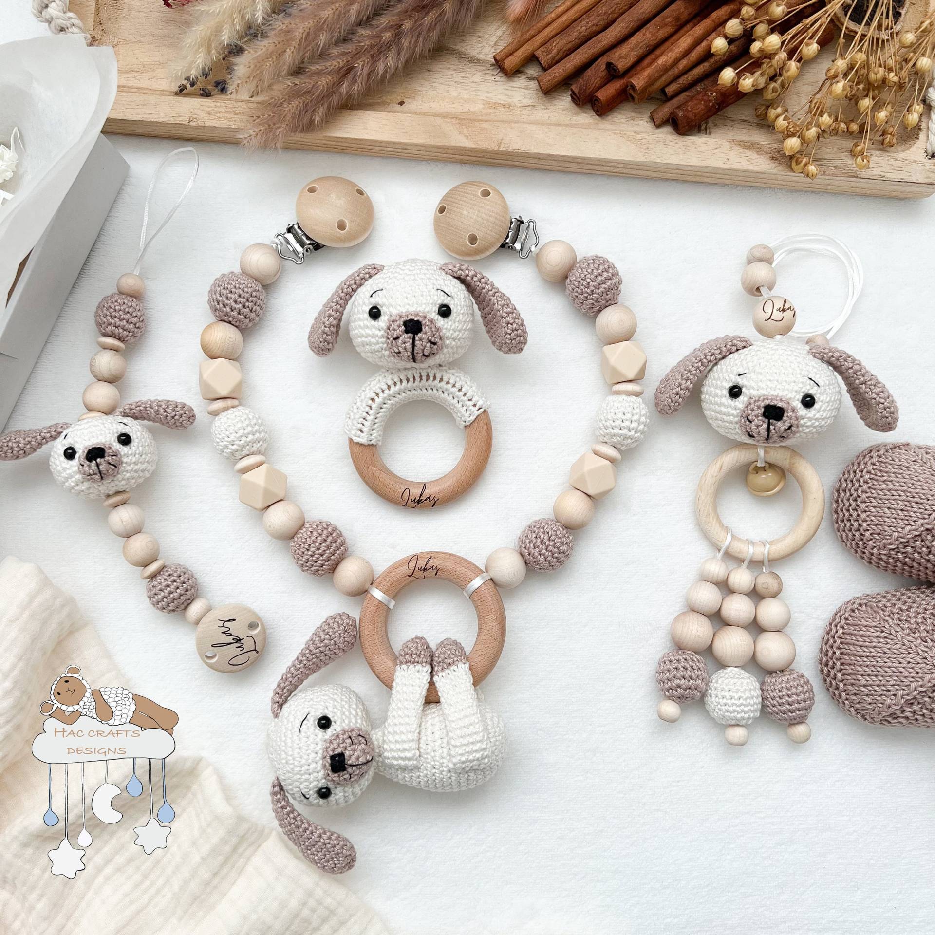 Personalisiert Hund Sparset Kinderwagenkette Anhänger Greifring Schnullerkette Babyshower Taufe Geburtsgeschenk Mit Gravur Personalisiert Hund Sparset Kinderwagenkette Anhänger Greifring Schnullerkette Babyshower Taufe Geburtsgeschenk Mit Gravur von HACCraftsLittle