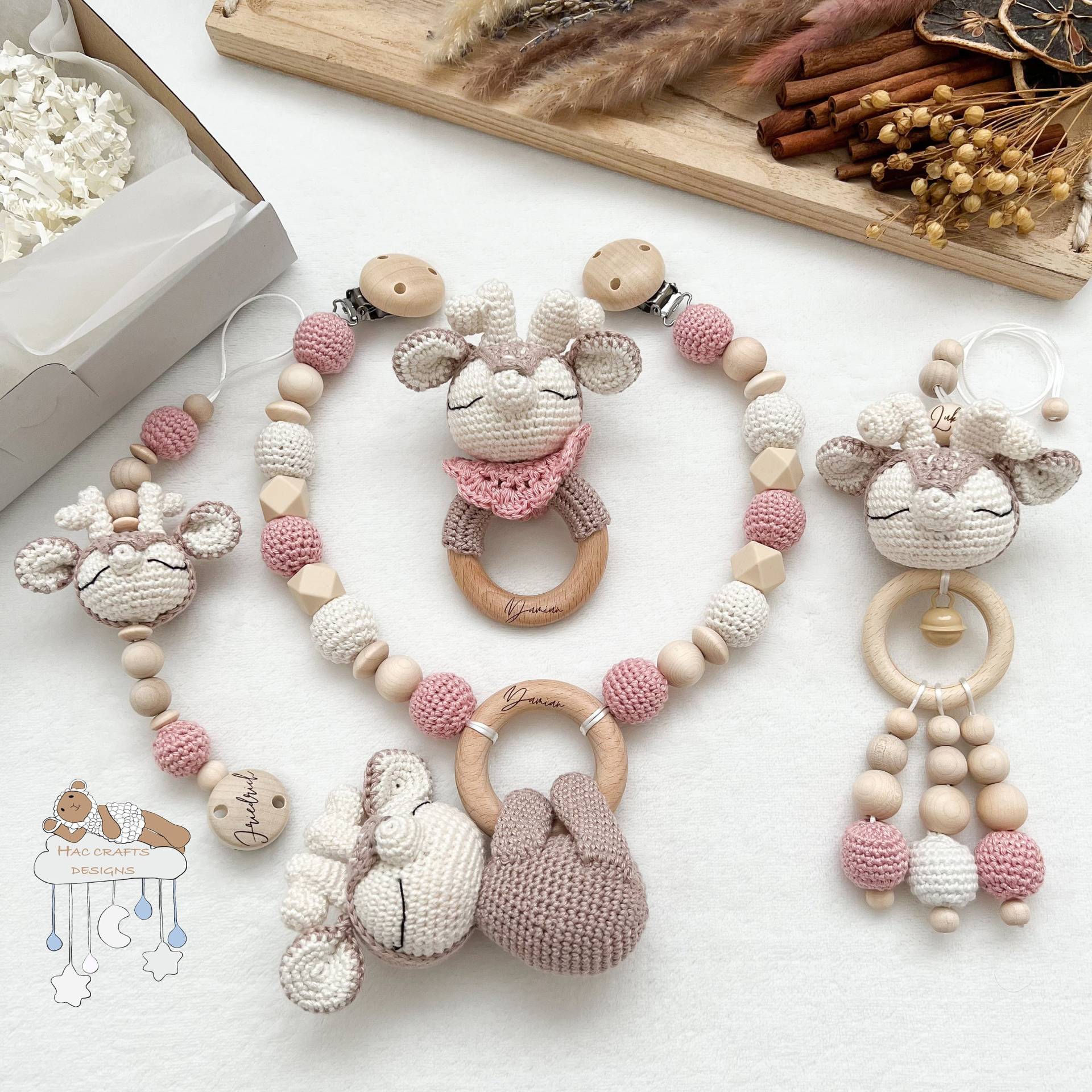 Sofia Reh| Personalisiert Mit Gravur| Sparset| Kinderwagenkette| Babygym Anhänger| Greifring| Schnullerkette| Babyshower| Taufe Sofia Reh| Personalisiert Mit Gravur| Sparset| Kinderwagenkette| Babygym Anhänger| Greifring| Schnullerkette| Babyshower| Taufe von HACCraftsLittle