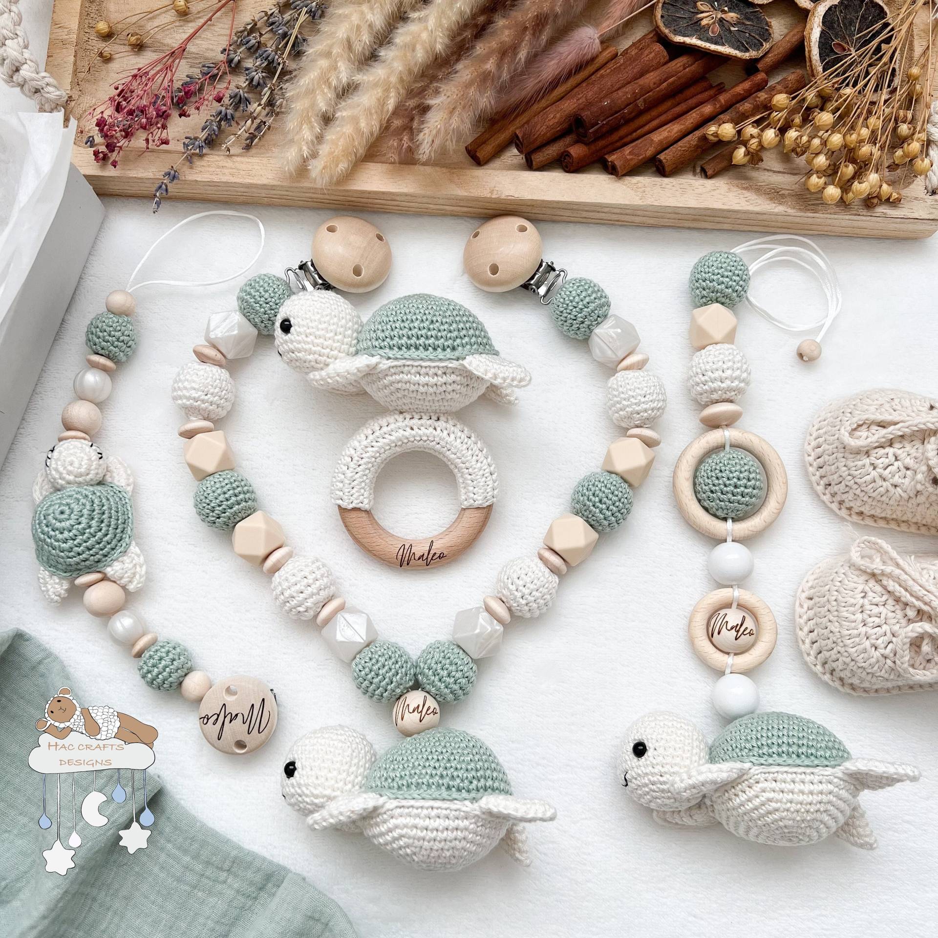 Süße Schildkröte Personalisiert Sparset in Verschiedenen Farben Kinderwagenkette Anhänger Schnullerkette Geburtsgeschenk Taufe Babyshower Süße Schildkröte Personalisiert Sparset in Verschiedenen Farben Kinderwagenkette Anhänger Schnullerkette Geburtsgeschenk Taufe Babyshower von HACCraftsLittle