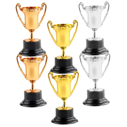 HANABASS 6 Stück Teiliges Kunststoff Pokal Gold Silber Bronze Kleine Wettbewerbs Trophäen für Sportveranstaltungen Party Dekoration Langlebige Auszeichnungen mit Glatter Wiederverwendbar HANABASS 6 Stück Teiliges Kunststoff Pokal Gold Silber Bronze Kleine Wettbewerbs Trophäen für Sportveranstaltungen Party Dekoration Langlebige Auszeichnungen mit Glatter Wiederverwendbar von HANABASS