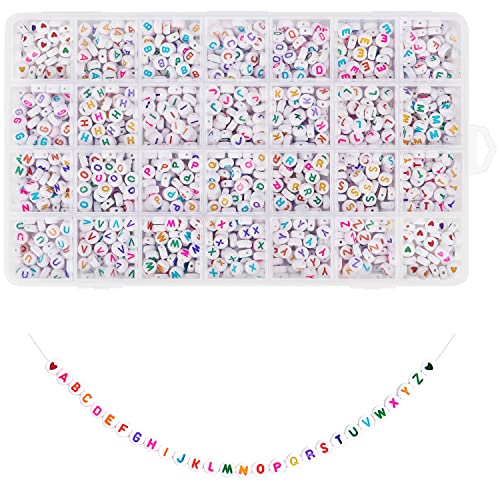 Handi Stitch Buchstabenperlen Weiß Plastik Perlen Buchstaben A-Z Alphabet Perlen & Box (1620 Stk) - 7mm Runde Perlen mit Bunten Buchstaben & Faden - Perlen zum Auffädeln Buchstaben für Schmuck Basteln von HANDI STITCH
