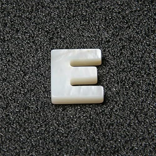 Natürlicher Buchstabe Perlmutt Muschel Perle 26 Großbuchstabe Weiß Gebohrt Muschel Schmuck Zubehör Für Armband Halskette DIY-E (9X12mm)-5 Stück von HDJSDB