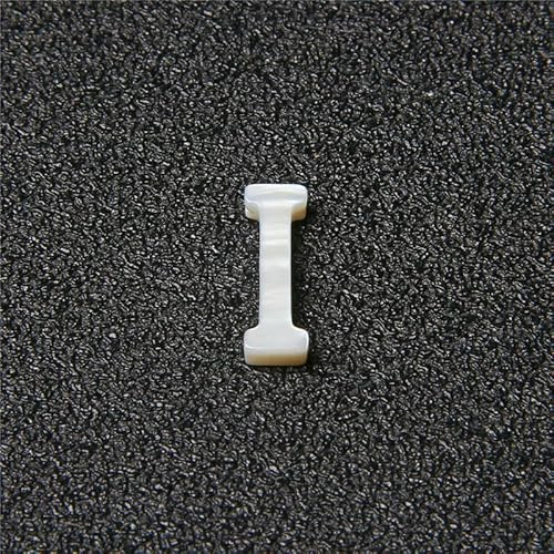 Natürlicher Buchstabe Perlmutt Muschel Perle 26 Großbuchstabe Weiß Gebohrt Muschel Schmuck Zubehör Für Armband Halskette DIY-I (4X12mm)-10 Stück von HDJSDB