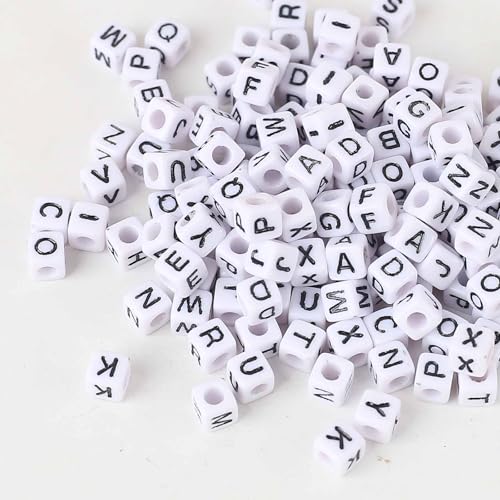 HERZONE 1000pcs Würfel buchstabenperlen zum Auffädeln 6mm Acryl Weiße Alphabet Perlen Mix A-Z Perlen für die Schmuckherstellung DIY Halskette Armband Schlüssel (1000) von HERZONE