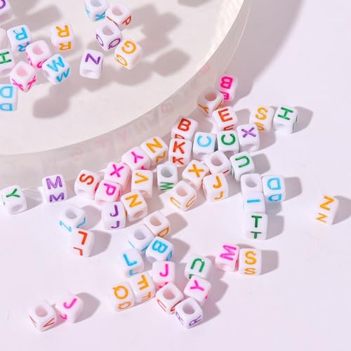 HERZWILD buchstabenperlen zum auffädeln ca.1000pcs 6x6mm buchstaben perlen viereckig bastelnperlen Buchstaben A-Z perlen für Schmuck Basteln (color-white) von HERZWILD