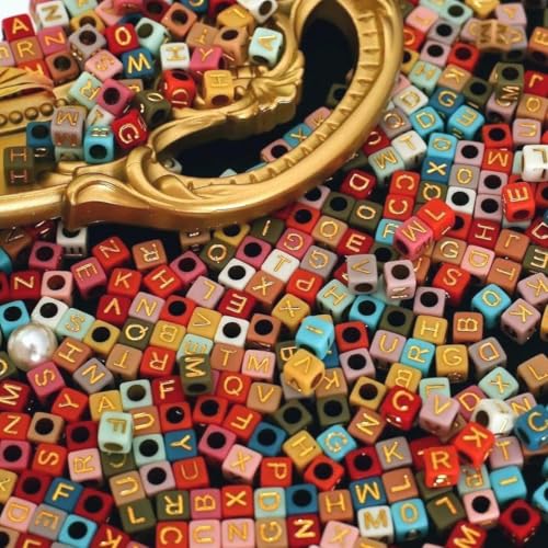 HERZWILD buchstabenperlen zum auffädeln ca.1000pcs 6x6mm bunt Buchstaben perlen viereckig bastelnperlen Buchstaben A-Z perlen für Schmuck Basteln (A gold) von HERZWILD