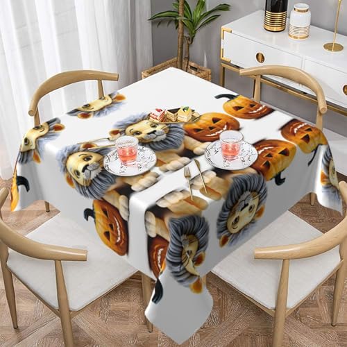 HHGFASD Quadratische dekorative Tischdecke mit niedlichem Löwen- und Halloween-Kürbis-Muster, 152,4 x 152,4 cm, wasserdicht, knitterfrei, wiederverwendbar, für Cafés, Buffet, Picknicks, Hochzeiten HHGFASD Quadratische dekorative Tischdecke mit niedlichem Löwen- und Halloween-Kürbis-Muster, 152,4 x 152,4 cm, wasserdicht, knitterfrei, wiederverwendbar, für Cafés, Buffet, Picknicks, Hochzeiten von HHGFASD