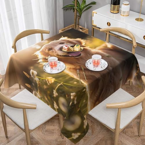 HHGFASD Smiling Golden Retriever Tischdecke, quadratisch, dekorativ, 137,2 x 137,2 cm, wasserdicht, knitterfrei, wiederverwendbar, für Cafés, Buffet, Picknicks, Hochzeiten, Partys von HHGFASD