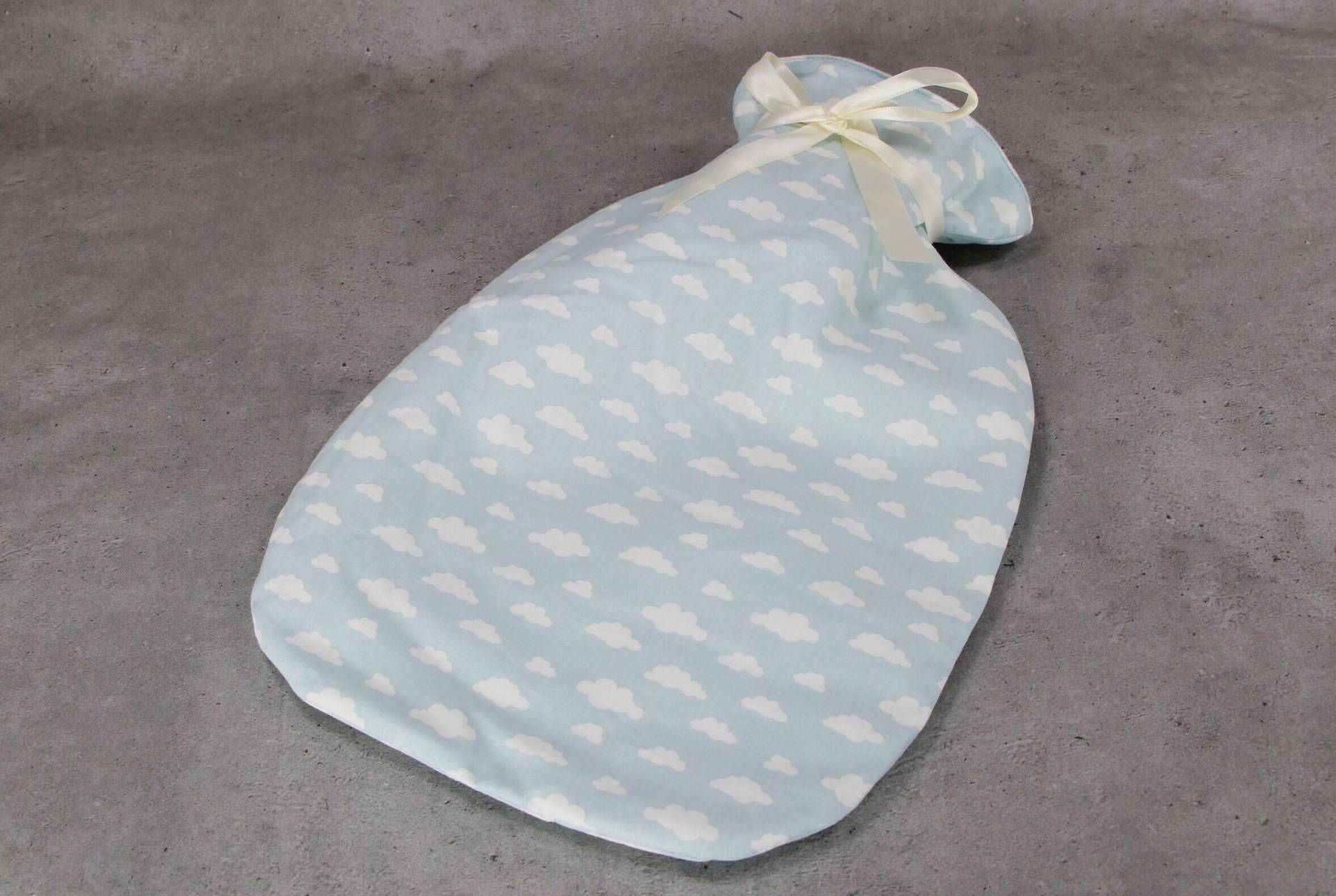 Wärmflaschenbezug, Hellblau Mit Weißen Wolken Wärmflaschenbezug, Hellblau Mit Weißen Wolken von HKModeHandmade