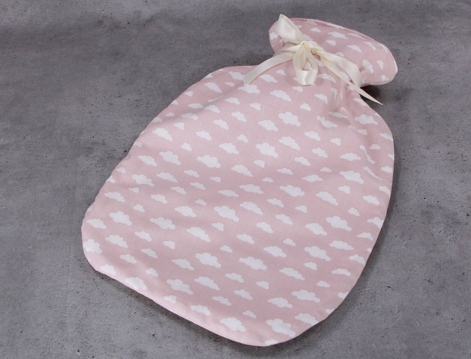 Wärmflaschenbezug, Rosa Mit Weißen Wolken Wärmflaschenbezug, Rosa Mit Weißen Wolken von HKModeHandmade