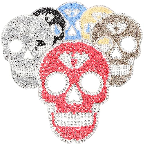 HOMSFOU 6 Stück Skull Design Patches Aufbügelbare Nähbare Applikationen für Kleidung Taschen Jeans und Langlebige Strass Patches Schwarz Silber Rot Blau und Gelb HOMSFOU 6 Stück Skull Design Patches Aufbügelbare Nähbare Applikationen für Kleidung Taschen Jeans und Langlebige Strass Patches Schwarz Silber Rot Blau und Gelb von HOMSFOU