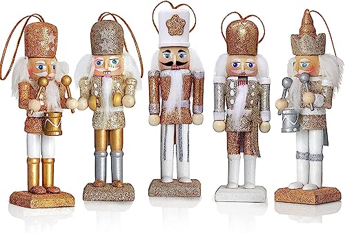 HSDSH 5 Stück Nussknacker Weihnachtsschmuck Holz Nussknacker Soldaten Set Weihnachten Nussknacker Figuren Weihnachtsfiguren Holzfiguren Tischdeko Geschenke Weihnachtsbaum Anhänger Ornamente Xmas Deko HSDSH 5 Stück Nussknacker Weihnachtsschmuck Holz Nussknacker Soldaten Set Weihnachten Nussknacker Figuren Weihnachtsfiguren Holzfiguren Tischdeko Geschenke Weihnachtsbaum Anhänger Ornamente Xmas Deko von HSDSH