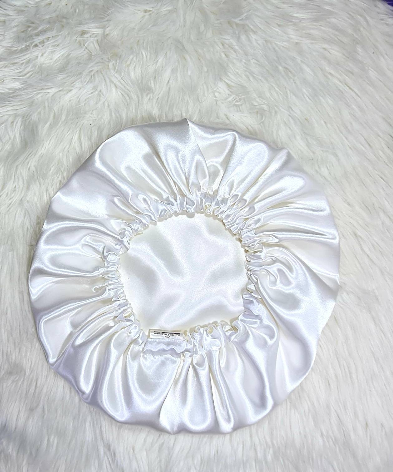 Weiße Satin-Haarhaube | Nachtschlaf, Schützende Frisur, Geschenk Für Hochzeit Weiße Satin-Haarhaube | Nachtschlaf, Schützende Frisur, Geschenk Für Hochzeit von HTCollections