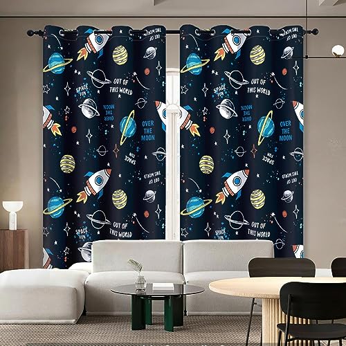 HYFBH Niedliche Astronauten-Fenstervorhänge, Raumschiff, Rakete, Mond, Ösen, Verdunkelungsvorhang, Galaxie, Stern, Weltraum, Vorhänge für Kinderzimmer BxH/2x140x225cm ösen gardinen HYFBH Niedliche Astronauten-Fenstervorhänge, Raumschiff, Rakete, Mond, Ösen, Verdunkelungsvorhang, Galaxie, Stern, Weltraum, Vorhänge für Kinderzimmer BxH/2x140x225cm ösen gardinen von HYFBH