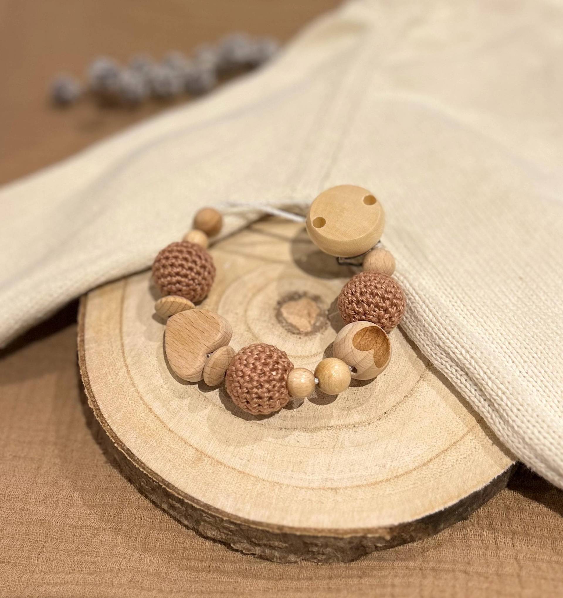 Schnullerkette Schlicht | Verschiedene Farben Holz Herz Mädchen Junge Geschenk |Babyparty Schnullerkette Schlicht | Verschiedene Farben Holz Herz Mädchen Junge Geschenk |Babyparty von HaekelzauberGoslar