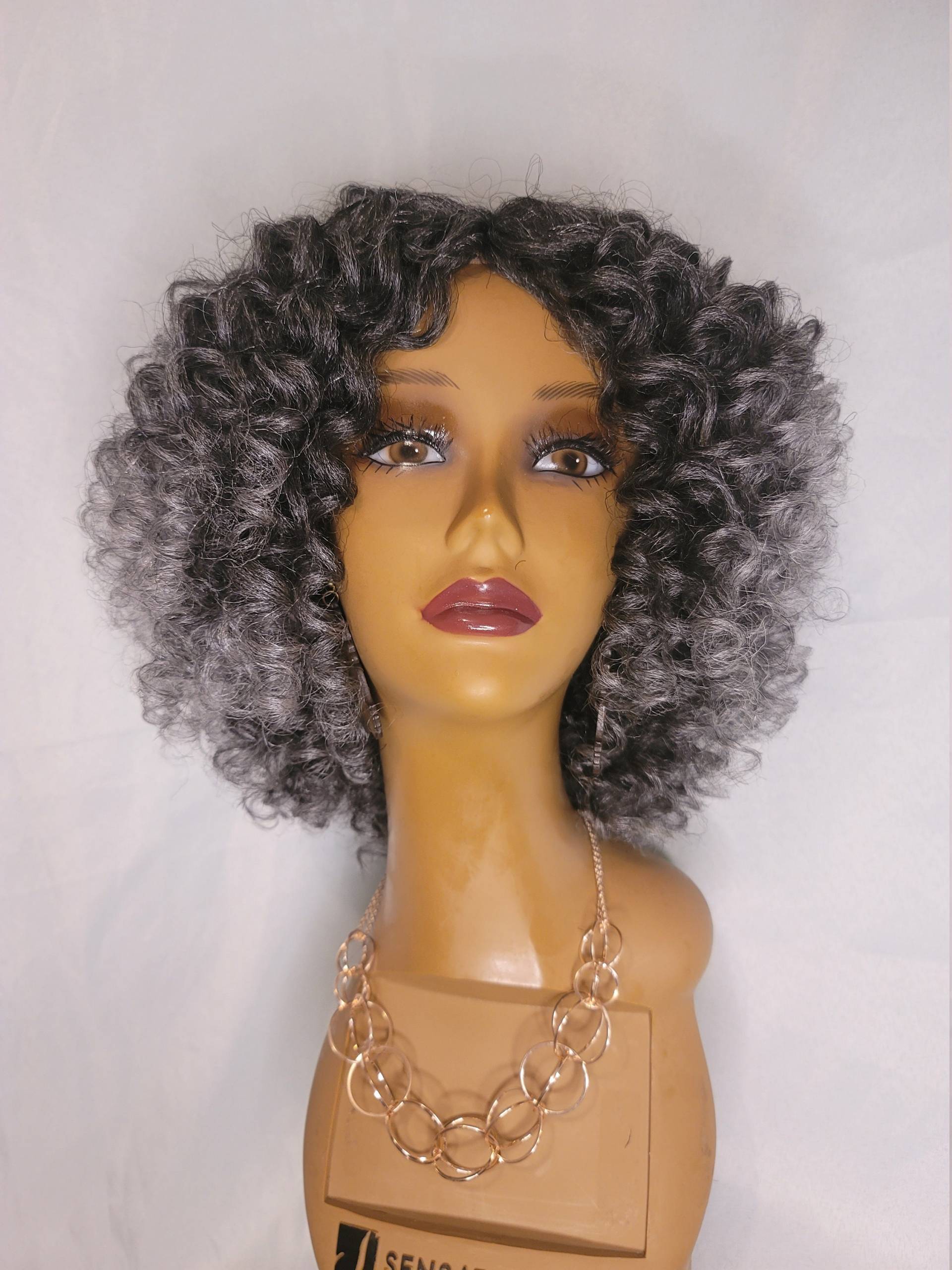 Neue Handgemachte Jamaika Bounce Crochet Perücke Farbe # Ombre 1B/Grau Neue Handgemachte Jamaika Bounce Crochet Perücke Farbe # Ombre 1B/Grau von HairProphecyWigShop