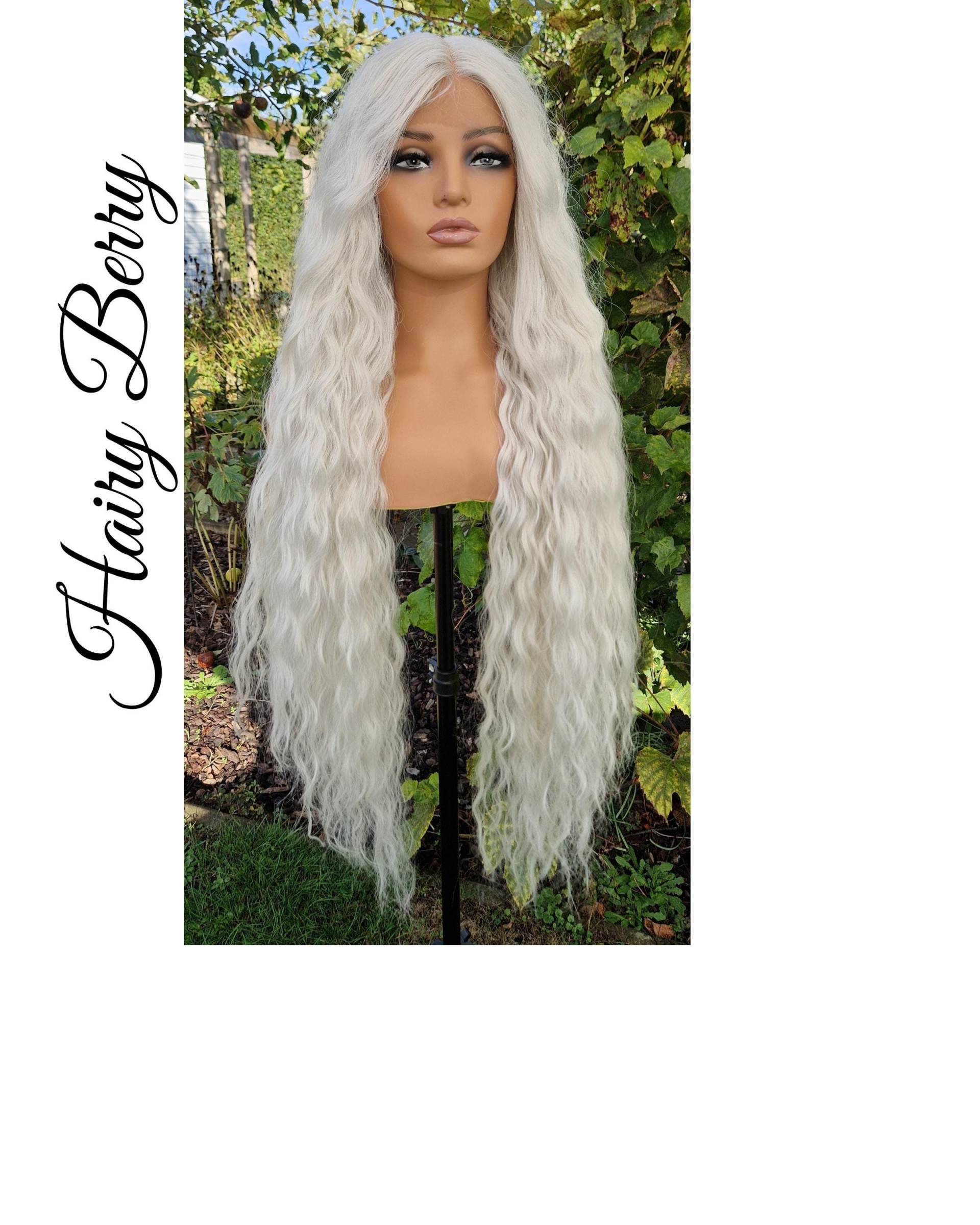 Belle Lace Wig, 42 Zoll, Lace Front Perücke, Ziehen Sie Königin Platin Blonde Cosplay Lockige Lange Perücke Belle Lace Wig, 42 Zoll, Lace Front Perücke, Ziehen Sie Königin Platin Blonde Cosplay Lockige Lange Perücke von HairyBerrysWigs