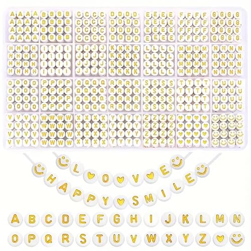 Handicraft Emporium Acryl-Buchstabenperlen A-Z und Herzmuster, 4 x 7 mm, weiß, rund, herzförmig, geeignet für Schmuck- und Armbandherstellung (Golden auf Weiß), 840 Stück von Handicraft Emporium