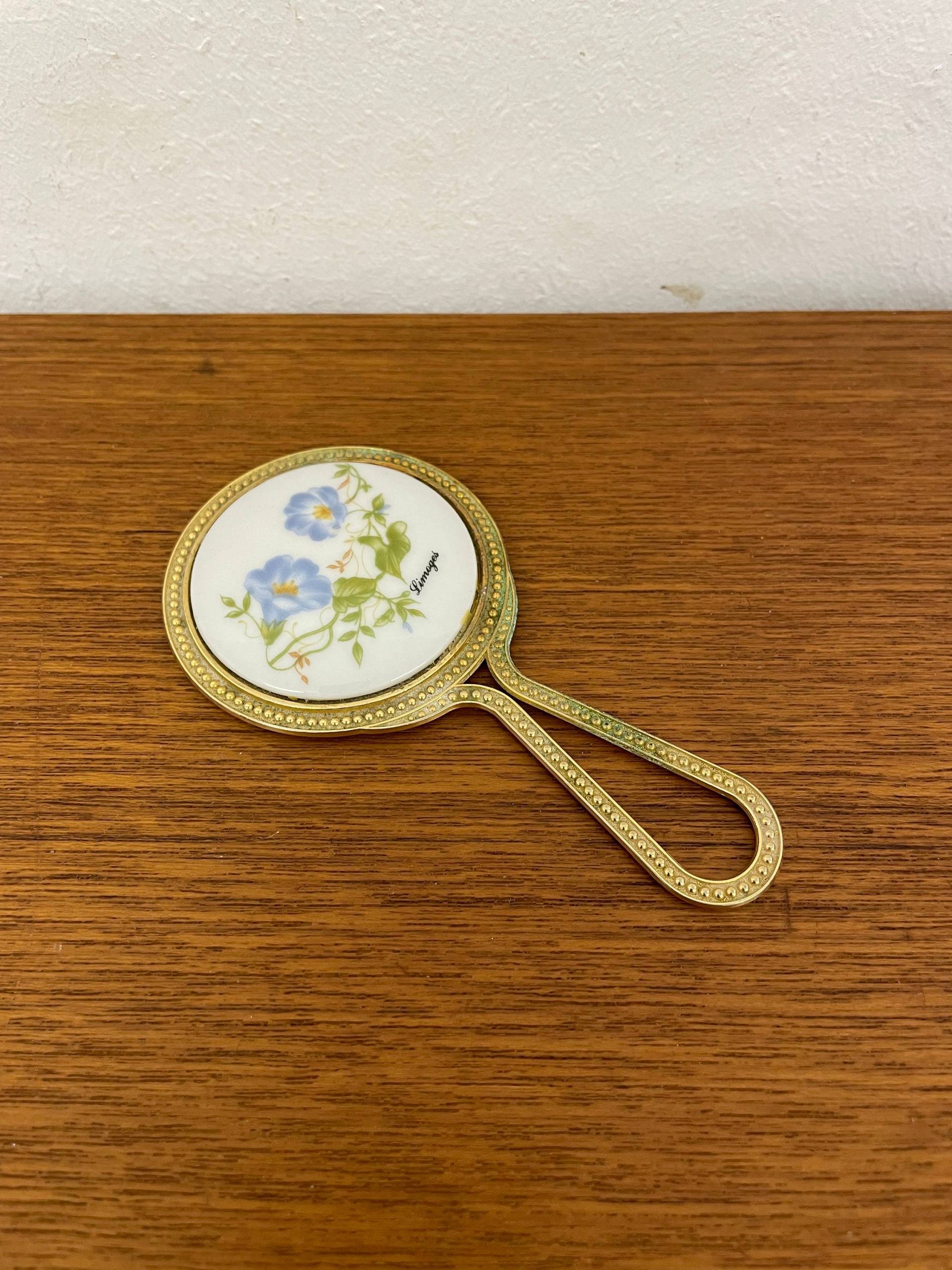 Edler Vintage Limoges Porzellan Taschenspiegel/Handspiegel Mit Blauen Blumen Edler Vintage Limoges Porzellan Taschenspiegel/Handspiegel Mit Blauen Blumen von HannoverVintagestore