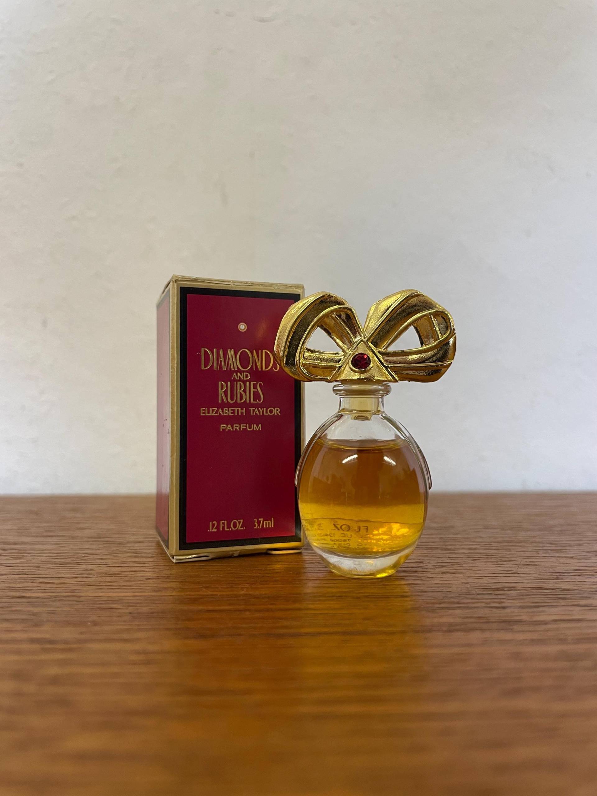Mini Vintage Elizabeth Taylor Diamonds & Rubies Parfum Eau De 3, 7Ml Miniatur Flakon Mit Ovp Duft Mini Vintage Elizabeth Taylor Diamonds & Rubies Parfum Eau De 3, 7Ml Miniatur Flakon Mit Ovp Duft von HannoverVintagestore