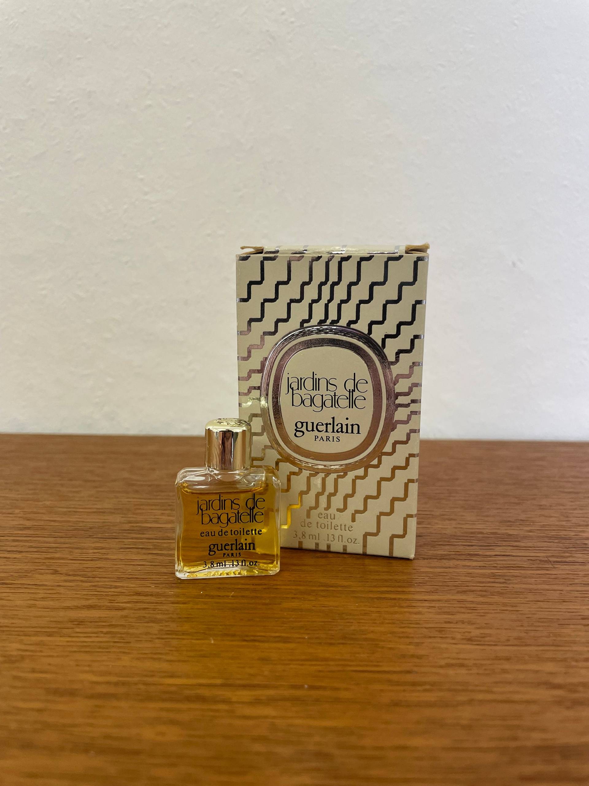 Mini Vintage Guerlain Jardins De Bagatelle Parfum Duft Miniatur Flakon Mit Ovp Mini Vintage Guerlain Jardins De Bagatelle Parfum Duft Miniatur Flakon Mit Ovp von HannoverVintagestore