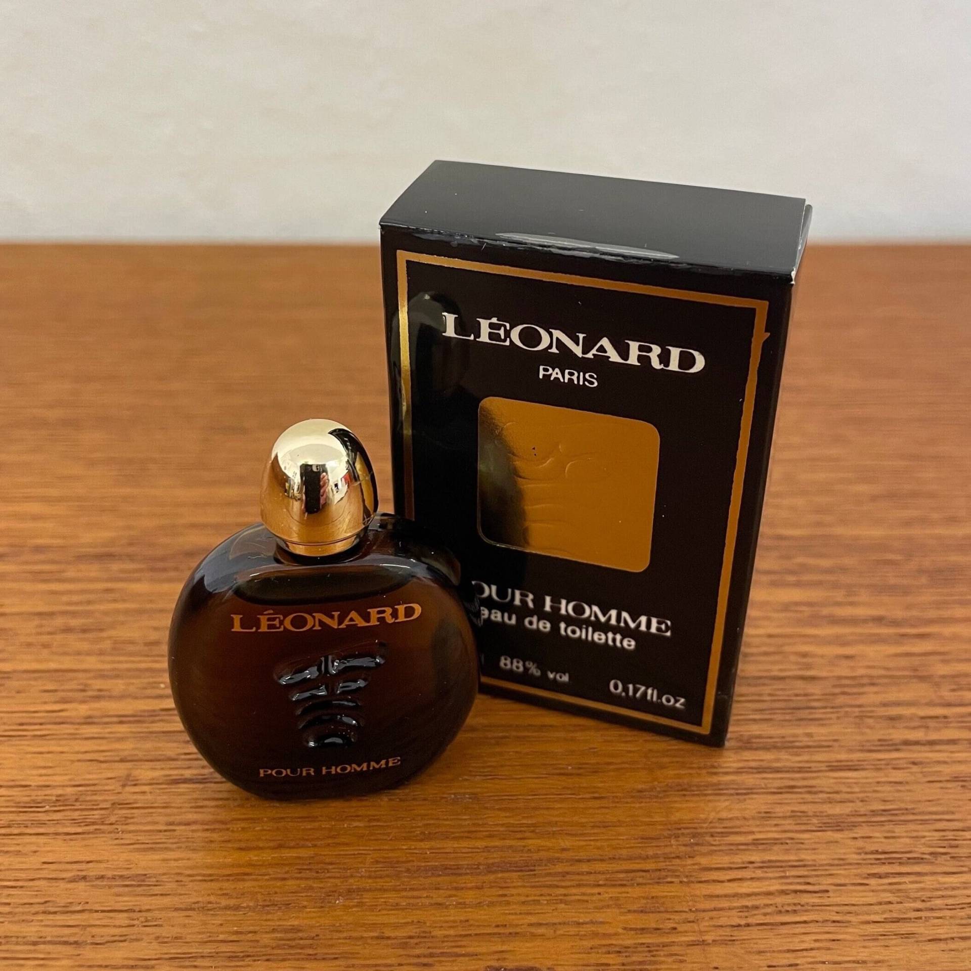 Mini Vintage Leonard Pour Homme Parfum Duft Miniatur Flakon Mit Ovp Mini Vintage Leonard Pour Homme Parfum Duft Miniatur Flakon Mit Ovp von HannoverVintagestore