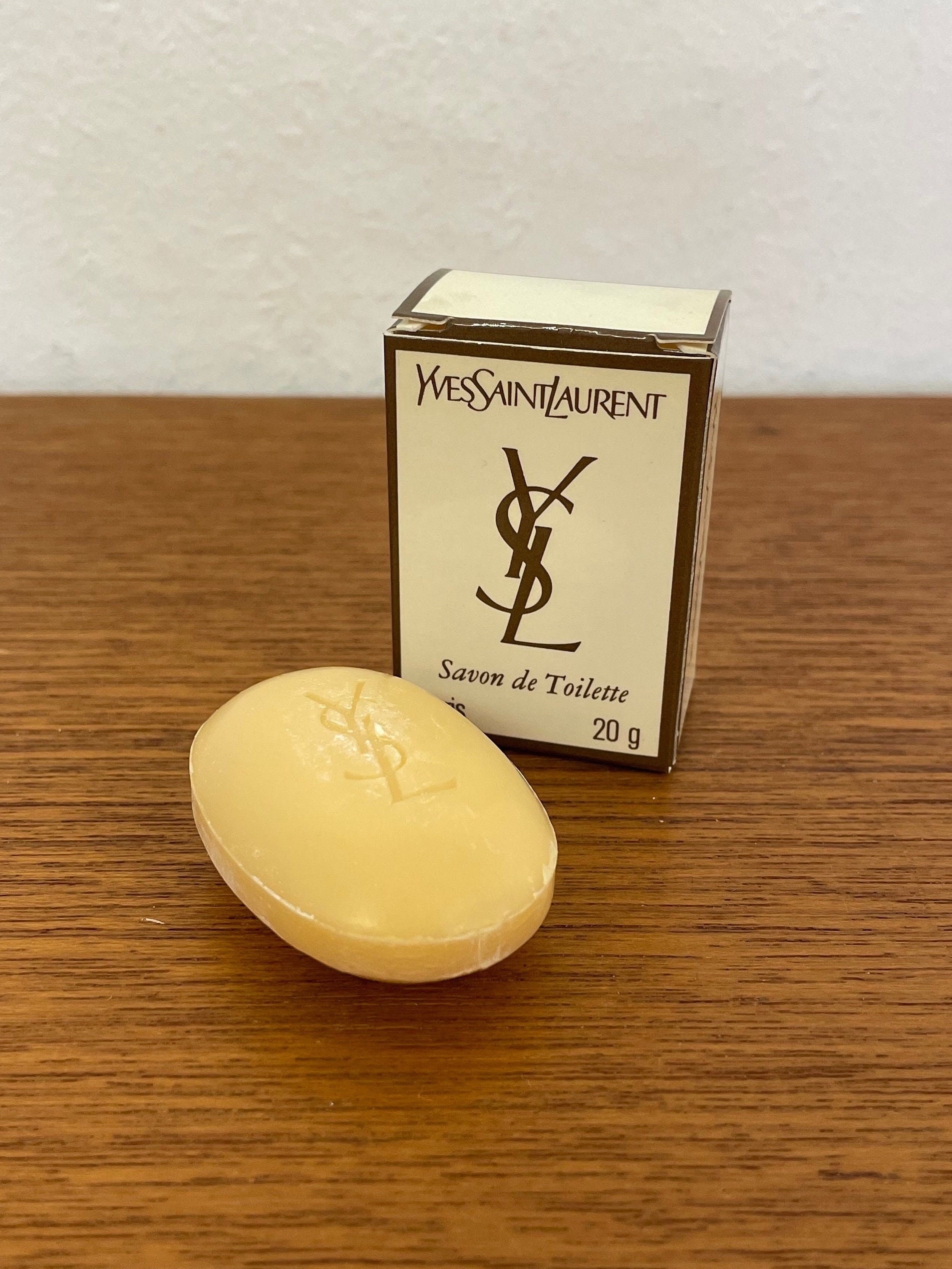 Mini Vintage Yves Saint Laurent Seife/Gästeseife Savon De Toilette Mit Ovp Mini Vintage Yves Saint Laurent Seife/Gästeseife Savon De Toilette Mit Ovp von HannoverVintagestore