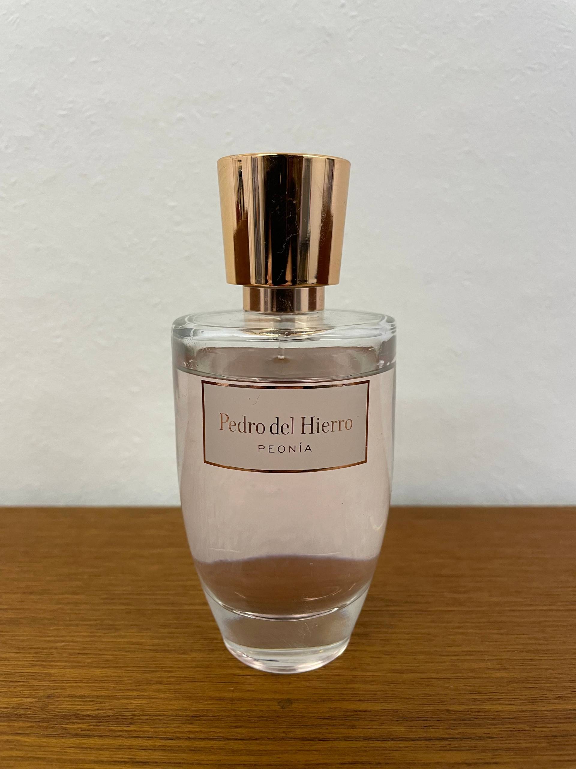 Vintage Pedro Del Hierro Peonia Parfum Flakon Eau De Duft Fast Voll Vintage Pedro Del Hierro Peonia Parfum Flakon Eau De Duft Fast Voll von HannoverVintagestore