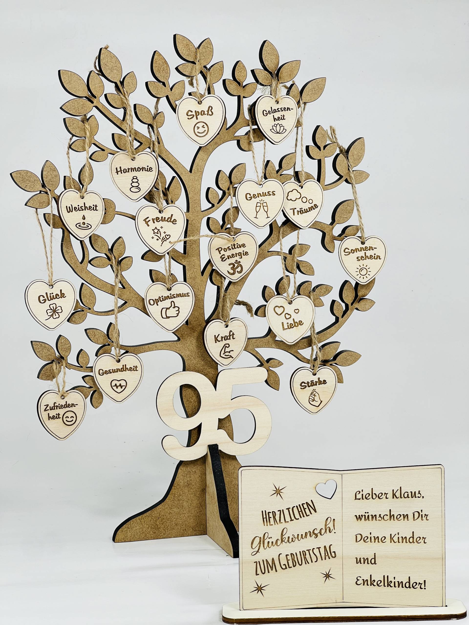 Geburtstagsbaum aus Holz zum 100. Geburtstag mit 16 Geburtstagswunsch-Herzchen + Holzkarte Geburtstagsbaum aus Holz zum 100. Geburtstag mit 16 Geburtstagswunsch-Herzchen + Holzkarte von Happygoods GmbH